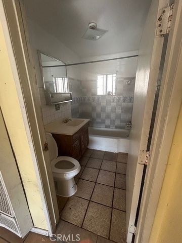 156 W 84th, Los Angeles, CA 90003
