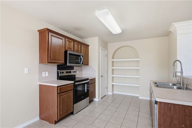 3825 Los Arroyos Dr, Corpus Christi, TX 78414