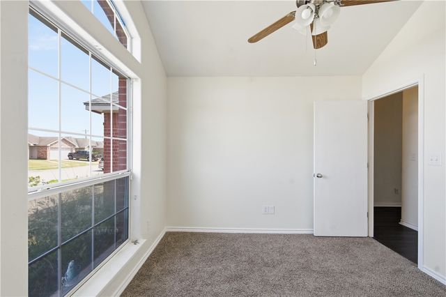 3825 Los Arroyos Dr, Corpus Christi, TX 78414