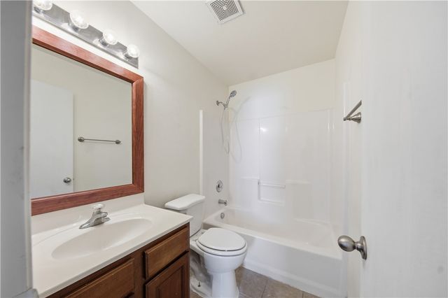 3825 Los Arroyos Dr, Corpus Christi, TX 78414