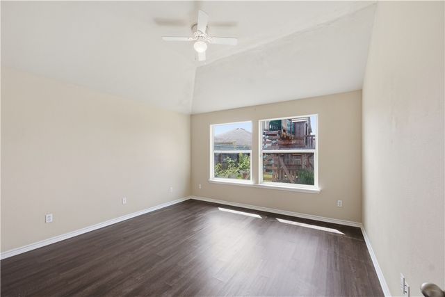 3825 Los Arroyos Dr, Corpus Christi, TX 78414