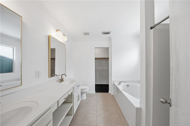 3825 Los Arroyos Dr, Corpus Christi, TX 78414