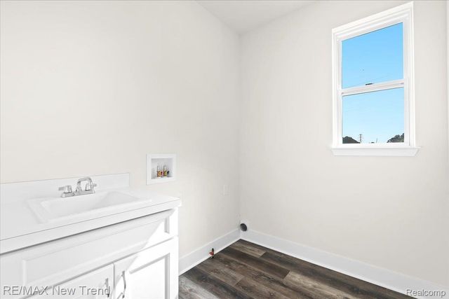 2406 Madison Street, Wixom, MI 48393