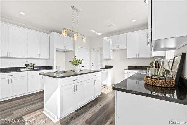 2406 Madison Street, Wixom, MI 48393