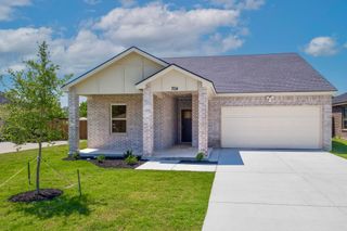 704 S Medora Street, Terrell, TX 75160