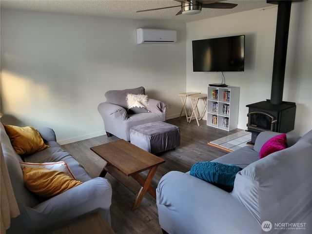 1150 N Bogachiel Way N, Forks, WA 98331