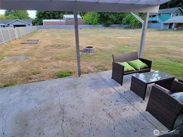 1150 N Bogachiel Way N, Forks, WA 98331