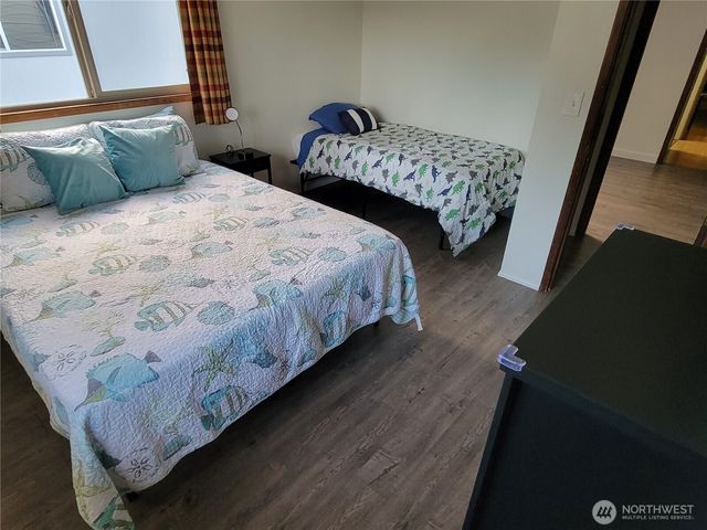 1150 N Bogachiel Way N, Forks, WA 98331