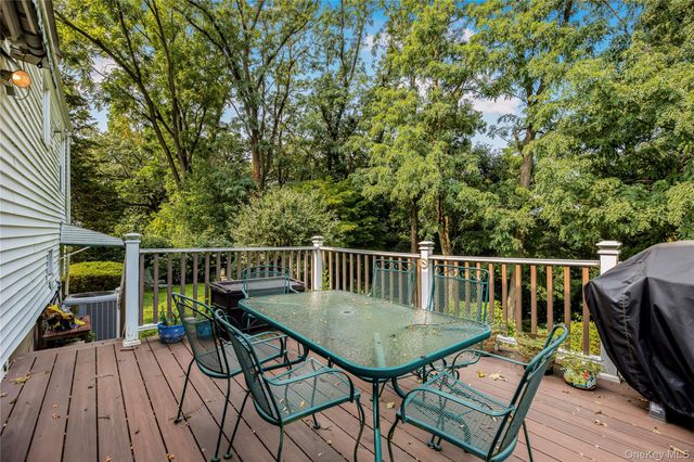 33 Dexter Road, Yonkers, NY 10710