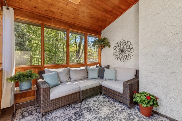 4030 Mackubin Street, Shoreview, MN 55126