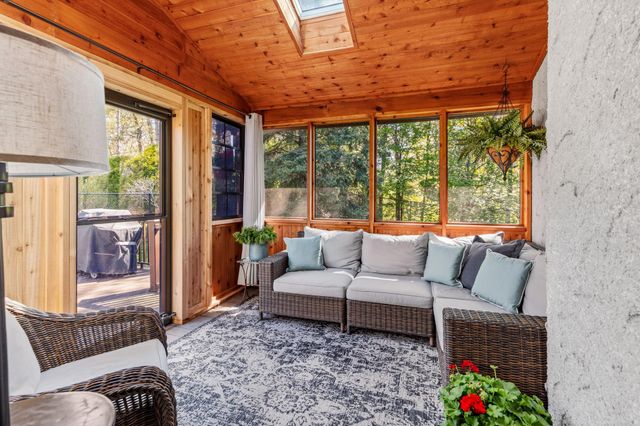 4030 Mackubin Street, Shoreview, MN 55126