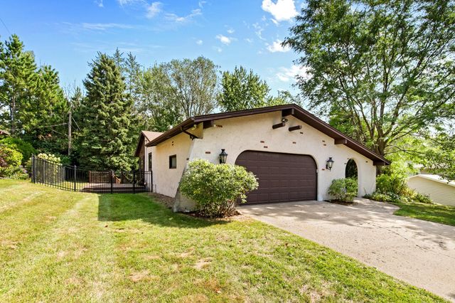4030 Mackubin Street, Shoreview, MN 55126