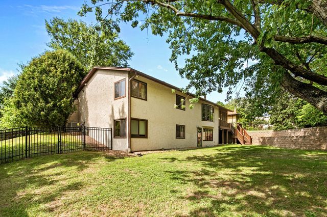 4030 Mackubin Street, Shoreview, MN 55126