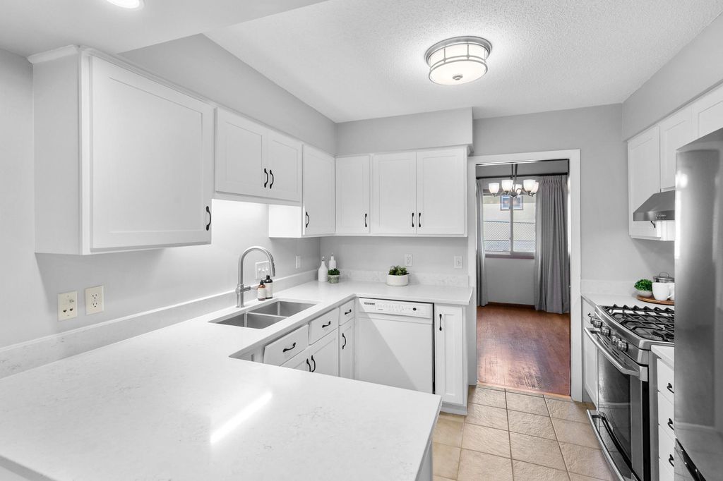 4030 Mackubin Street, Shoreview, MN 55126 — photo 3