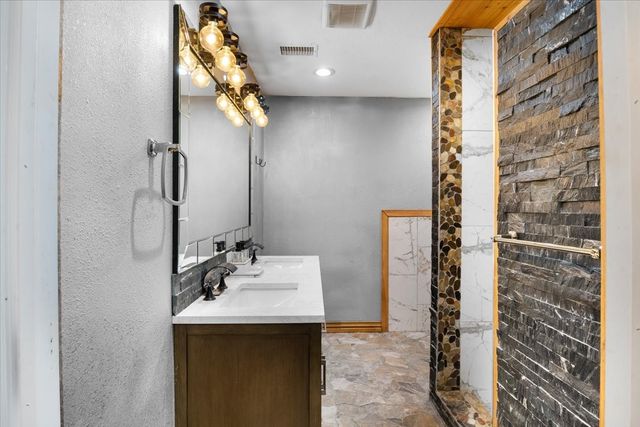 501 S Harrison, Longview, TX 75601