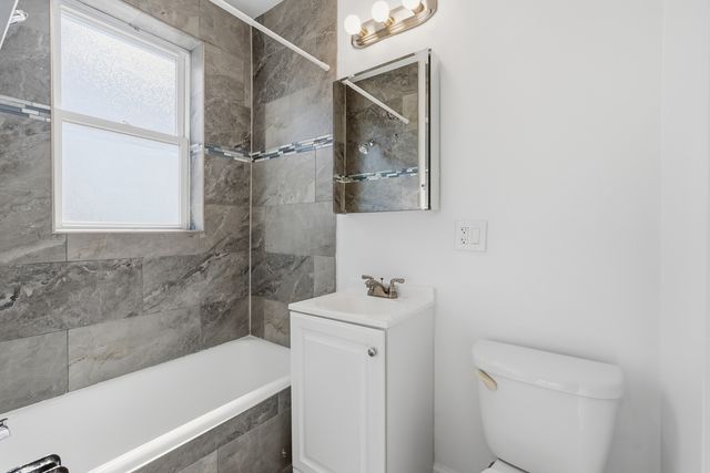 5710 N WINTHROP Avenue 306, Chicago, IL 60660