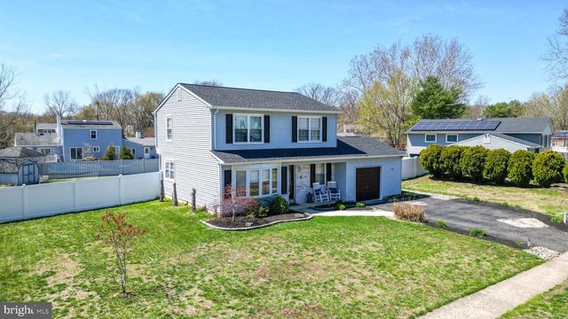 6 E JUDITH DR, Hammonton, NJ 08037