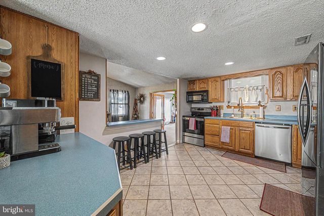 6 E JUDITH DR, Hammonton, NJ 08037