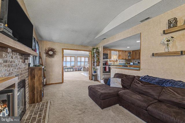 6 E JUDITH DR, Hammonton, NJ 08037