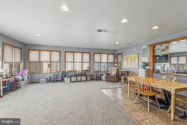 6 E JUDITH DR, Hammonton, NJ 08037