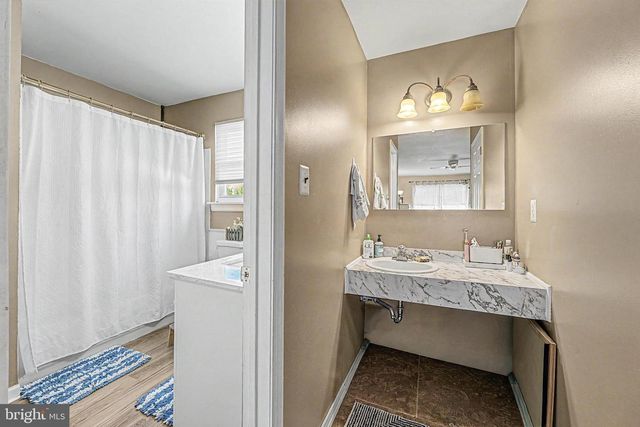 6 E JUDITH DR, Hammonton, NJ 08037