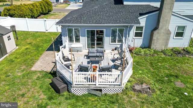 6 E JUDITH DR, Hammonton, NJ 08037