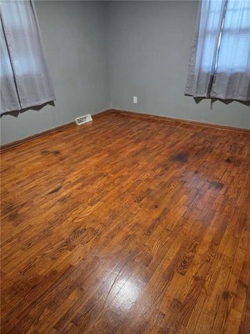 904 S 5th Street, Savannah, MO 64485