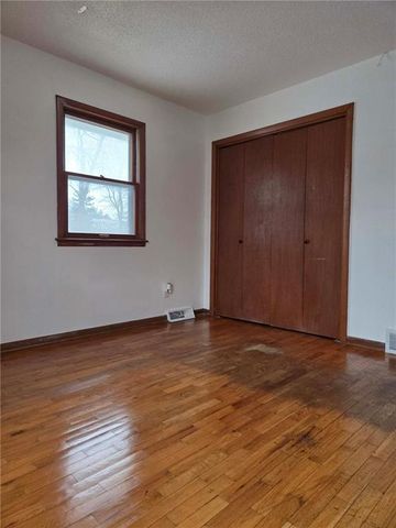 904 S 5th Street, Savannah, MO 64485