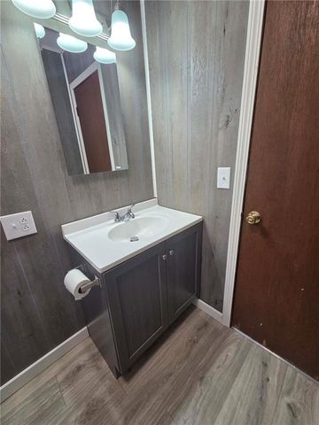 904 S 5th Street, Savannah, MO 64485