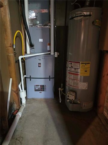 904 S 5th Street, Savannah, MO 64485