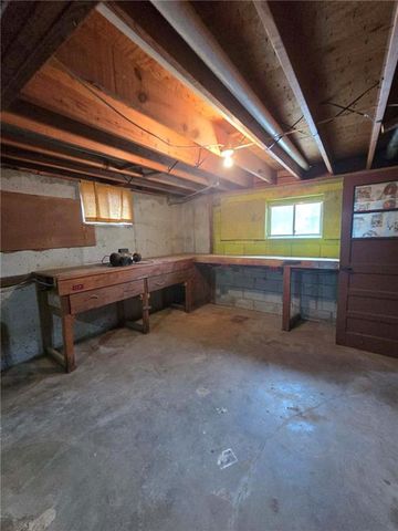 904 S 5th Street, Savannah, MO 64485