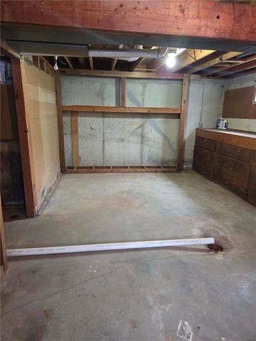 904 S 5th Street, Savannah, MO 64485