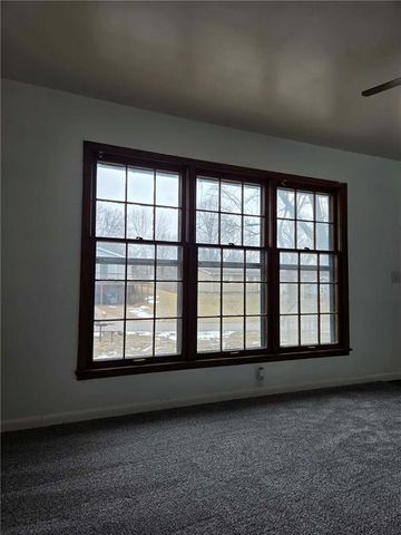 904 S 5th Street, Savannah, MO 64485