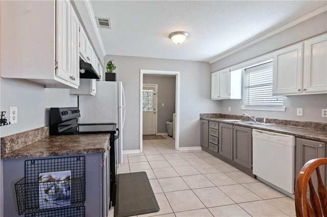 5366 Scanlan Way E, Satsuma, AL 36572