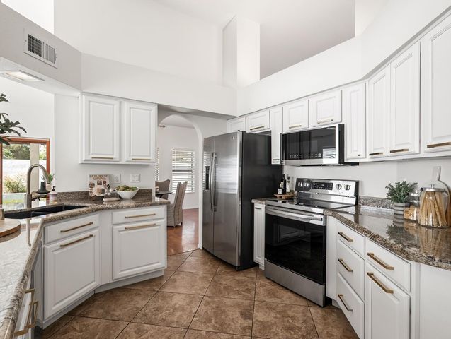 1110 N Gull Haven Court, Gilbert, AZ 85234