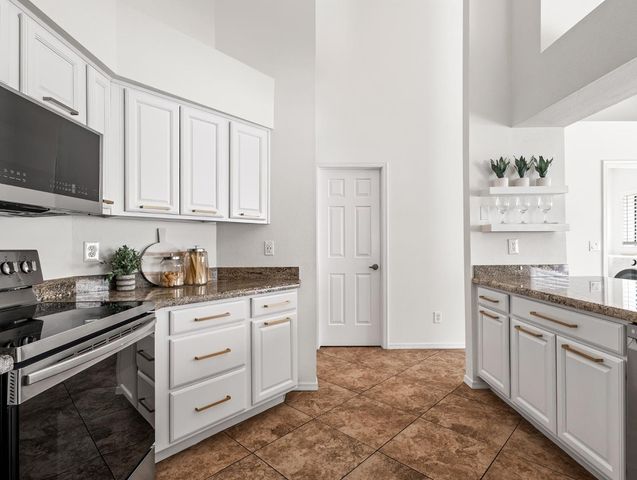 1110 N Gull Haven Court, Gilbert, AZ 85234