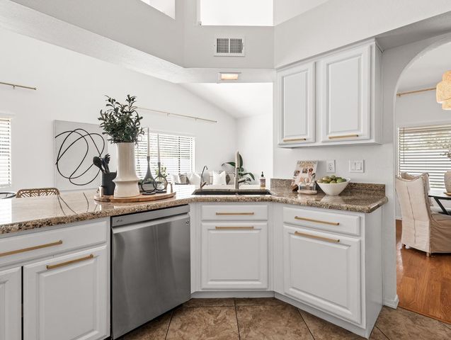 1110 N Gull Haven Court, Gilbert, AZ 85234