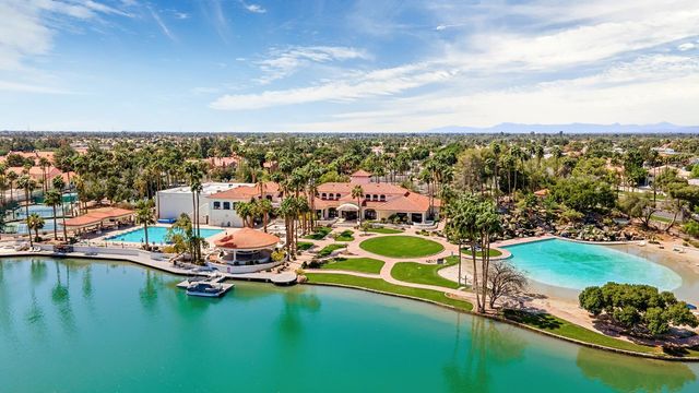 1110 N Gull Haven Court, Gilbert, AZ 85234