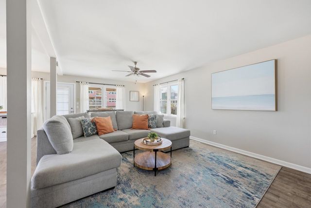 217 S Waccamaw Ave., Garden City Beach, SC 29576