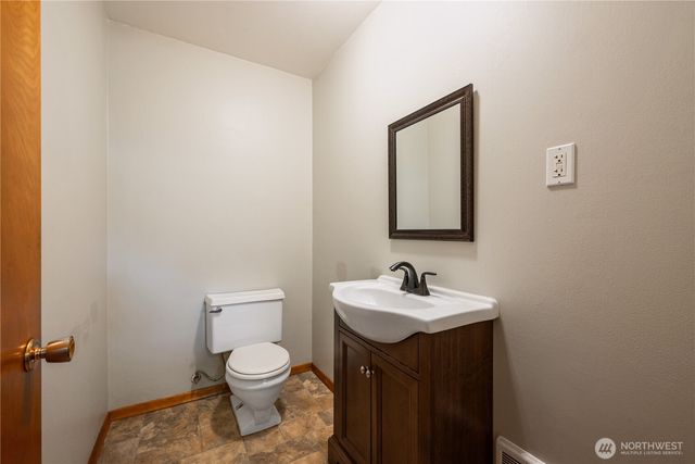 301 Cedar Street, Toledo, WA 98591