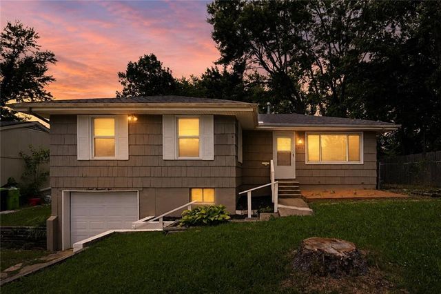 704 S Cedar Street, Belton, MO 64012