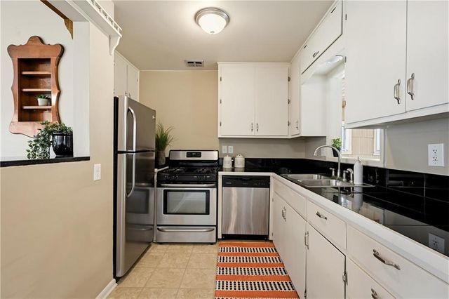 704 S Cedar Street, Belton, MO 64012