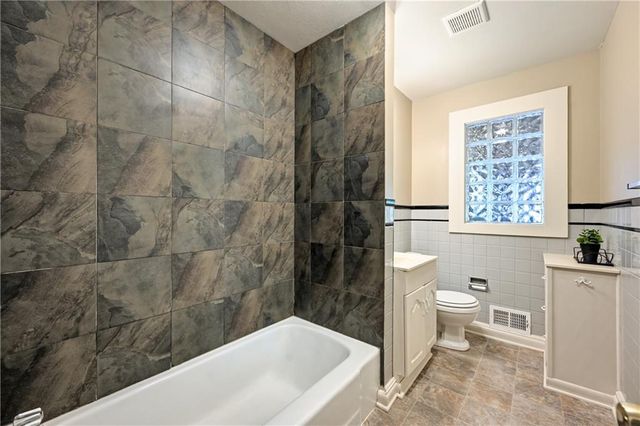 704 S Cedar Street, Belton, MO 64012