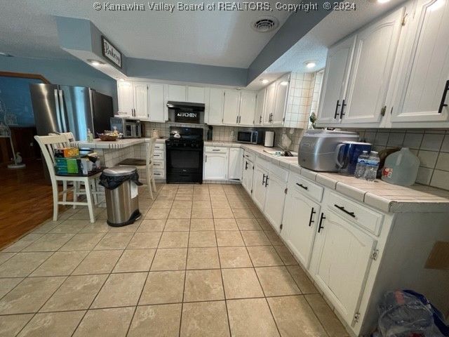 545 Twistabout Road, Procious, WV 25164