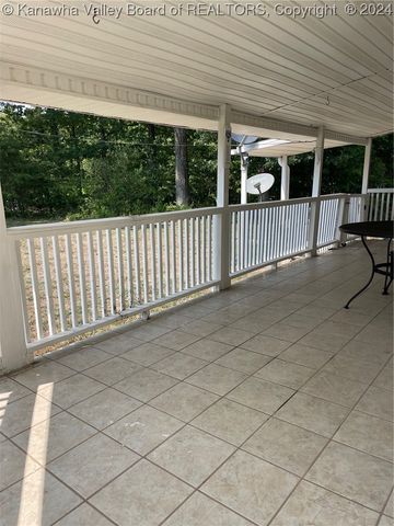 545 Twistabout Road, Procious, WV 25164