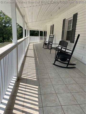 545 Twistabout Road, Procious, WV 25164