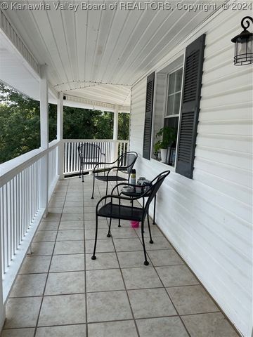 545 Twistabout Road, Procious, WV 25164