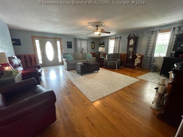 545 Twistabout Road, Procious, WV 25164