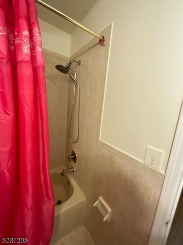 10 Miller St, Jersey City, NJ 07304
