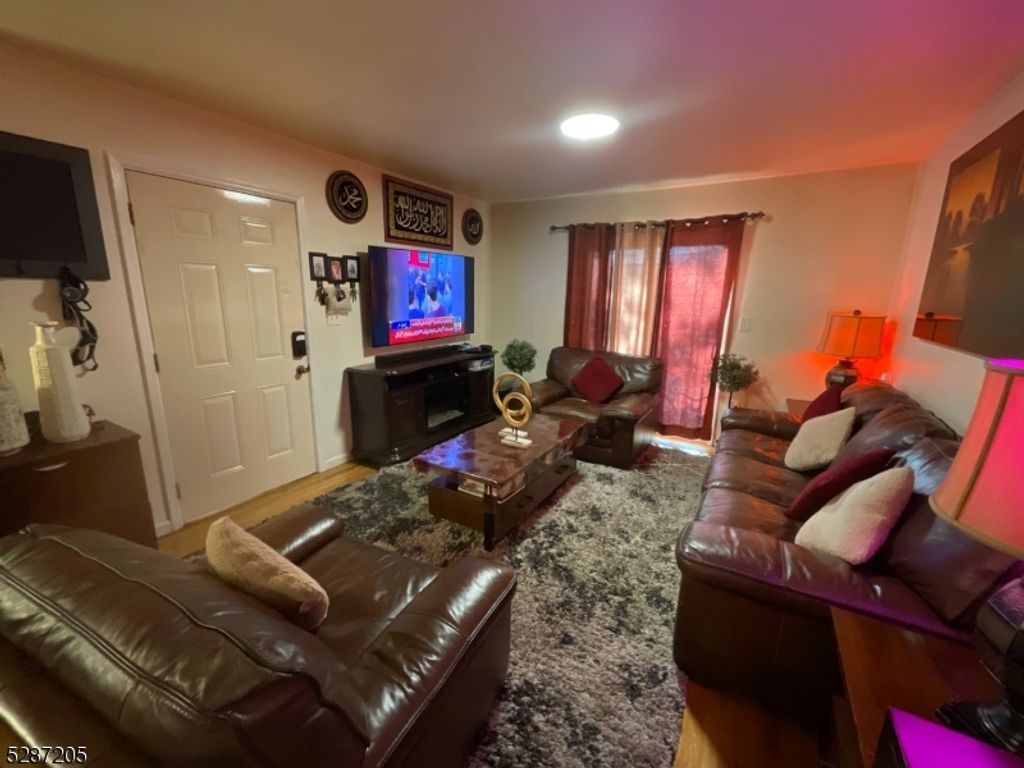 10 Miller St, Jersey City, NJ 07304 — photo 3
